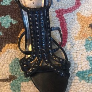 NWOT Nine West Strappy Heel Sandals